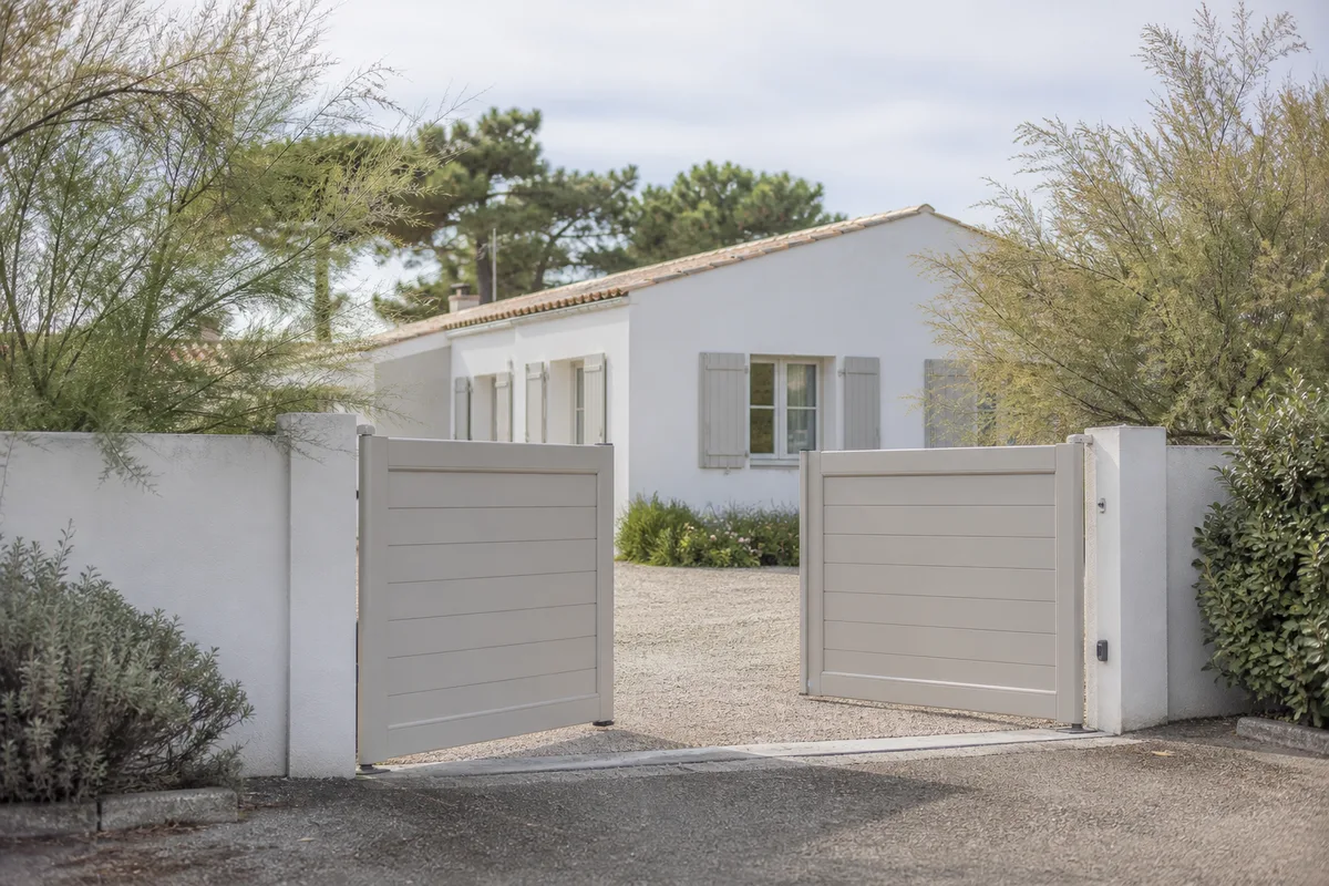 Motorisation de portail à Vaux-sur-Mer : choisir et durer